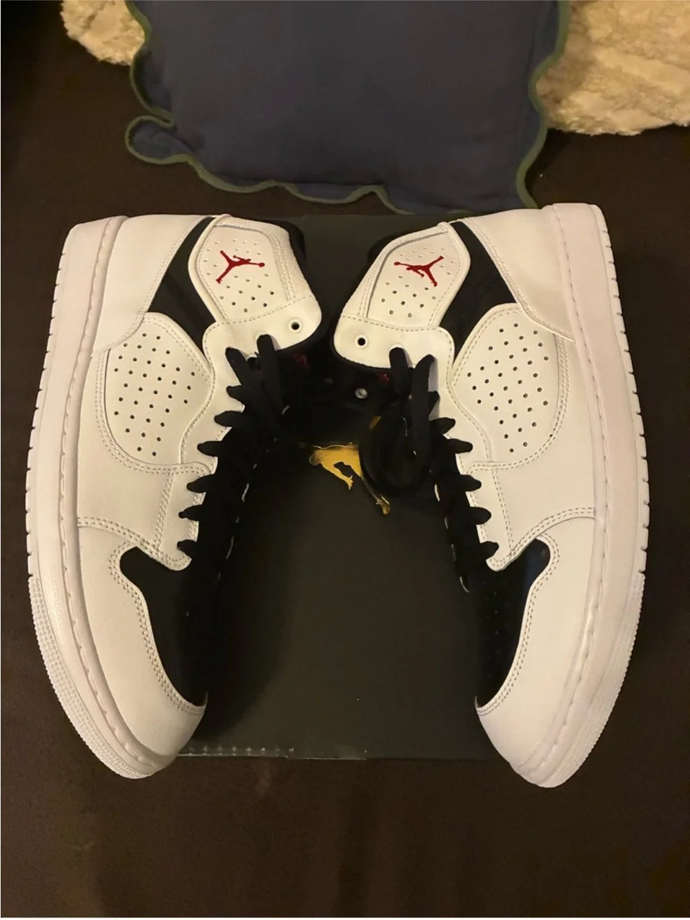 Michael Jordan Access Black & White Mid-Top Men's Basketball Shoes NEW size 11.5